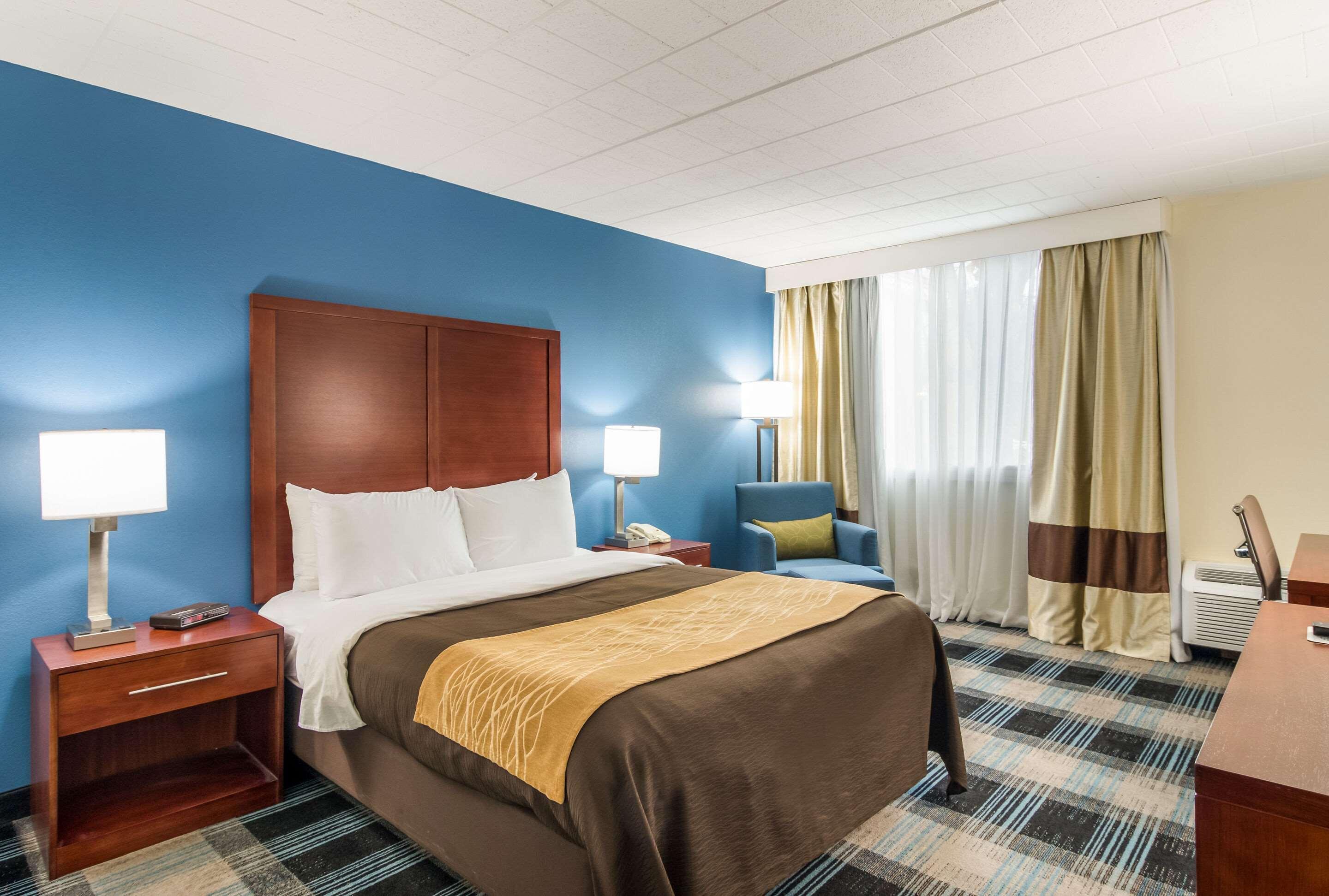 Mainstay Suites Verona Exterior photo