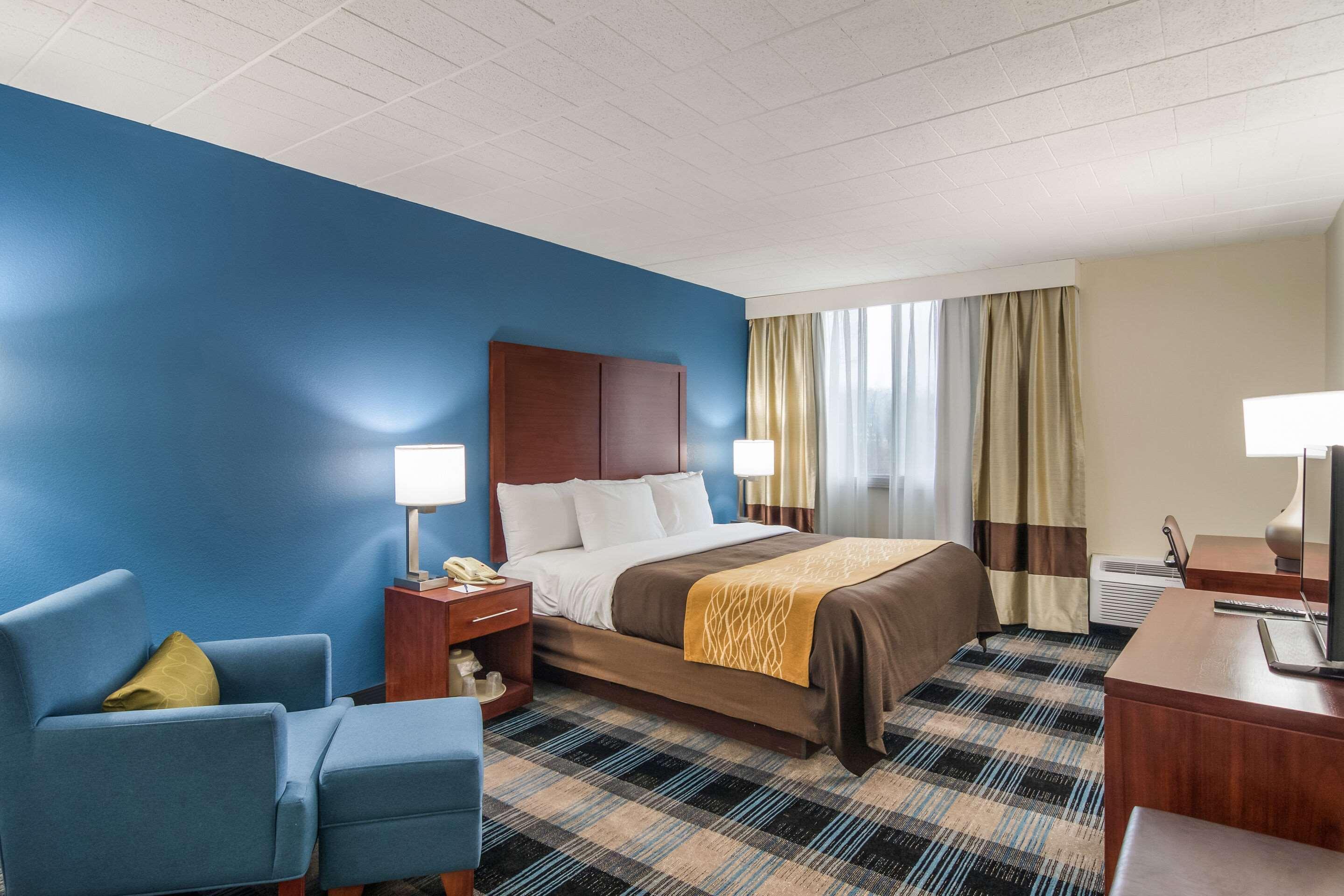 Mainstay Suites Verona Exterior photo