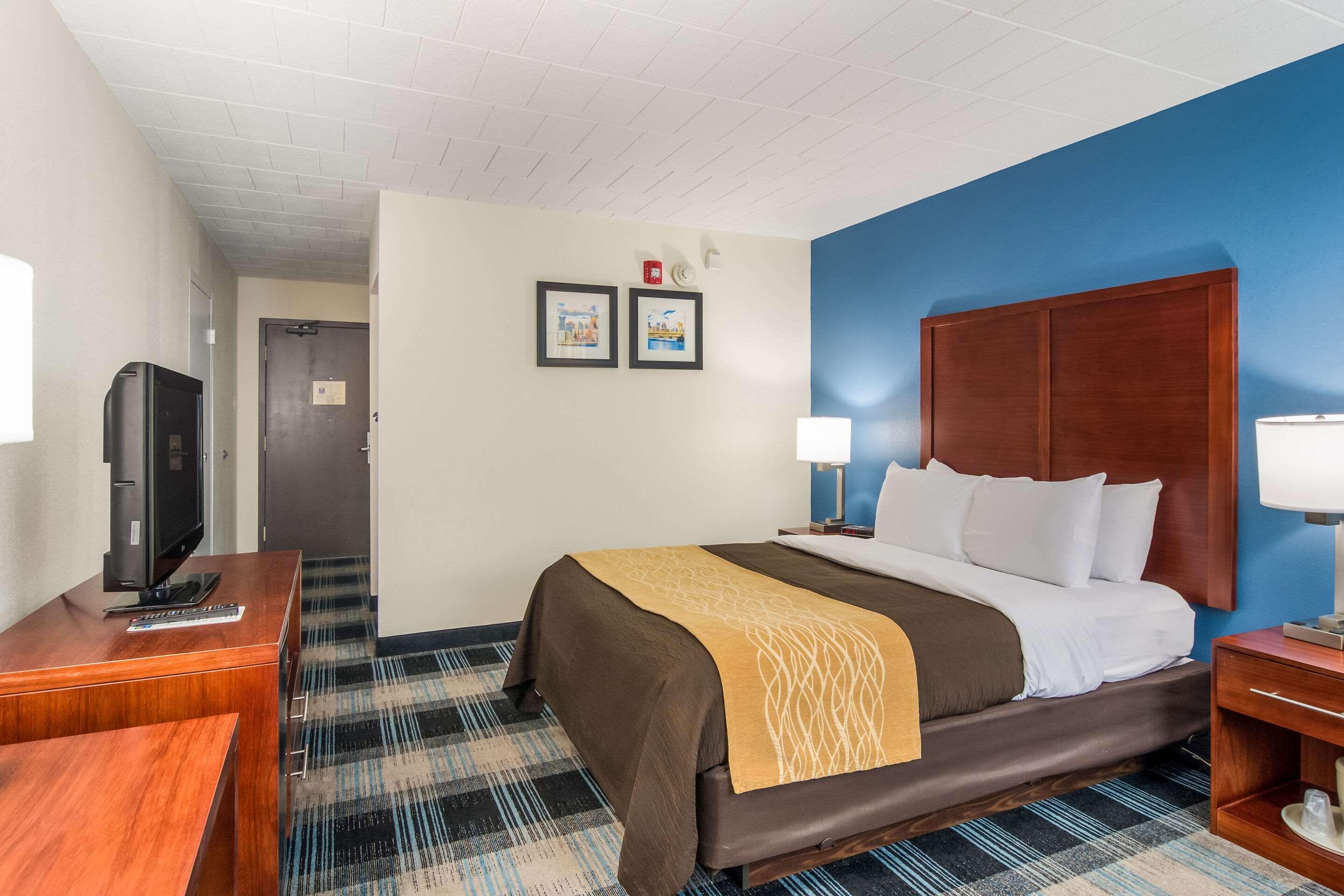 Mainstay Suites Verona Exterior photo